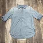 Gap Light Blue Denim Partial Button-down Long Sleeve Boyfriend Cut Shirt Sz Med Photo 5