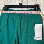 Athleta  Echo Short Women’s Green Quick Drying  Size 2 Photo 3