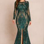 Elegant Green Sequin Evening Gown Size 10 Photo 0