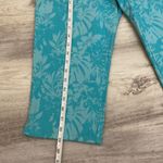 Gloria Vanderbilt Teel & Light Blue Stretchy Capri Jeans Leaf Print Size 8P Photo 3