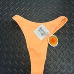 Kulani Kinis  Set Photo 8