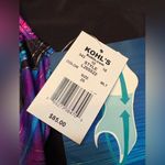 Black Asymmetrical V Photo 6