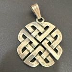 Vintage 925 Sterling Silver Celtic Knot Pendant 5g. Photo 1