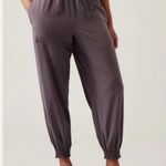 Athleta Savannah Featherweight Jogger Dusk Violet 8 Tall Photo 12