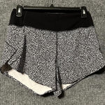 Athleta 5" Run Short Womens 2XS Black White Leopard Stretch Zip Pocket Pull-On Photo 0