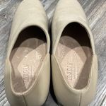 Munro  Slip On microfiber beige low heeled loafer Photo 5