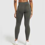 Gymshark Gymsark NWOT Everyday Seamless Leggings in Strength Green‎ Size XS. Photo 1