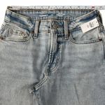 Old Navy Petite Curvy High-Waisted OG Loose Jeans  Light Wash NWT 0P Photo 3