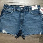 Wrangler  Vintage High Rise 3”‎ Stretch Cut Off Jean Shorts Size 30 Photo 0