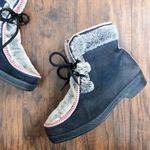 Yodelers • vintage 70s fur trimmed boots black suede faux fur lace up ankle Size 6.5 Photo 1