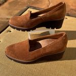 Vionic  Willa Wedge loafers in brown or "toffee" suede  Size 8.5 Photo 5
