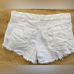 We The Free We‎ The Free by Free People Women’s Sz 26 White Denim Raw Edge Shorts Photo 4