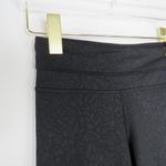 Run Inspire Crop II Lululemon Black Cropped Leggings Floral Size 2 Photo 3