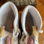 Nike Blazer Mid '77 - lightly used size 6.5 Photo 4