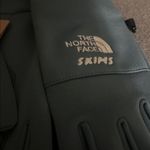 The North Face  x skims gloves Size XL in Kyanite Photo 2