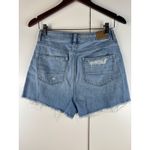 American Eagle  Denim‎ Shorts High Waisted Distressed Rips Light Wash Size 4 Photo 3