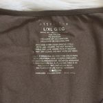 Attention ⭐️ Brown form fitting t-shirt Photo 1