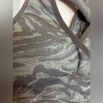 Gymshark ADAPT ANIMAL SEAMLESS SPORTS BRA
Medium Support Tiger Size Small Photo 4