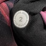 Lululemon  Red, Black, Pink Tie Dye 21” Cropped Leggings - Size 2 - EUC Photo 4