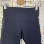 Alo Yoga Capri Leggings Cropped Faux Leather Side Mesh Illusion Black Size Small Photo 1