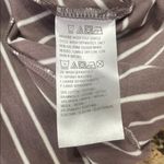 AnyBody‎ Black and White Sleeveless V Photo 4