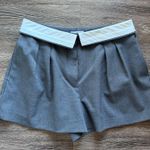 Aritzia Babaton Pleated Shorts Photo 0