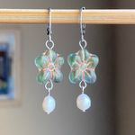 Handmade quality Czech glass flower beads & natural shell pearls dangle earrings🩵💚 Photo 0
