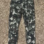 Athleta  Lightning Camo 7/8 Tight Green Small Leggings Photo 1