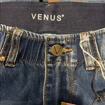 Venus NWT!  Smooth Fit No Gap High Rise Medium Wash Skinny Jeans - size 10 Photo 1