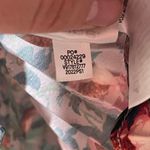 Vince  Pink berry blooms pleated shirt blouse sz S Photo 9