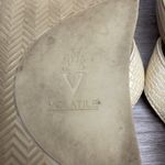 Volatile Beige Women's 1 3/4" Flip Flops Size 8 Tan Photo 9
