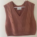 Cropped Sweater Vest Size L Photo 0