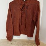 Adam Levine  sweater with lace uo front Photo 0