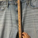 Hollister Ultra High Rise Dad Jeans Light Wash Size Waist 31 Length 31 S… Photo 3