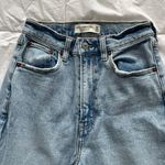 Abercrombie & Fitch Ankle Straight High-rise Jeans Photo 1