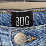 BDG  jeans mom high rise distressed 29 
Original‎ hem has been cut off Photo 5