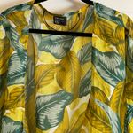 Free Press  Woman’s Yellow and Green Leaf Print Kimono Photo 7