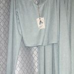 easel Cropped Top Photo 1