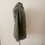 Columbia  Women's Flashback Windbreak Light Weight Jacket Sage Gray Size Medium Photo 1