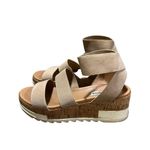 Steve Madden Nude Platforms Photo 3