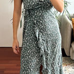 Kimchi Blue Urban Outfitters Green Ruffle Midi Floral Wrap Dress size XS Photo 0