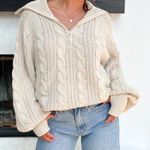 Grey Bandit  sweater Photo 0