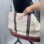 Victoria's Secret Brand new victoria‎ Secret overnight bag cream pink and black Photo 2