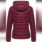 Wantdo Women's Hooded Packable Ultra Light Weight Short Down Jacket Wine Red XS Photo 1
