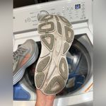 Hoka  Bondi 8 Gray and Pink Running Shoes
Size 9.5B Photo 10