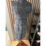 Tahari  work dress classy stylish sleeveless size 2 Photo 2