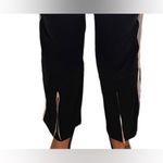 Uniq New Women's Black & White Collared 90s Style Jumpsuit With Pockets & Belt Size M Photo 3