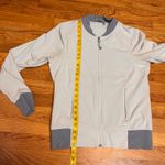 Athleta  Women’s Medium Gray Zipper Pockets Lightweight Athletic Jacket Sporty Photo 6