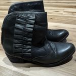Betsey Johnson  Sealia Black Leather Ruffle Ankle Booties Women’s 7 Photo 0