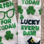 kelly green and white glitter irish shamrock women’s socks Photo 3